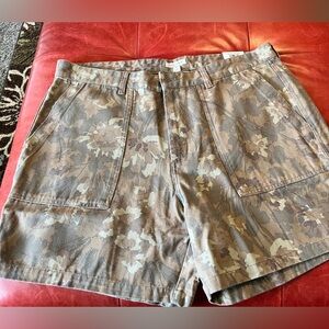 Sun & Stone Men's Camouflage Shorts size 38